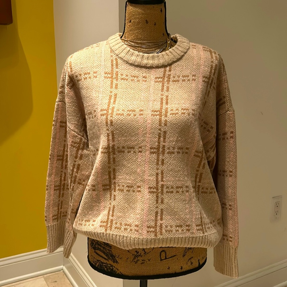 New Design History Tan Soft Pink Geometric Crewneck Plaid Sweater